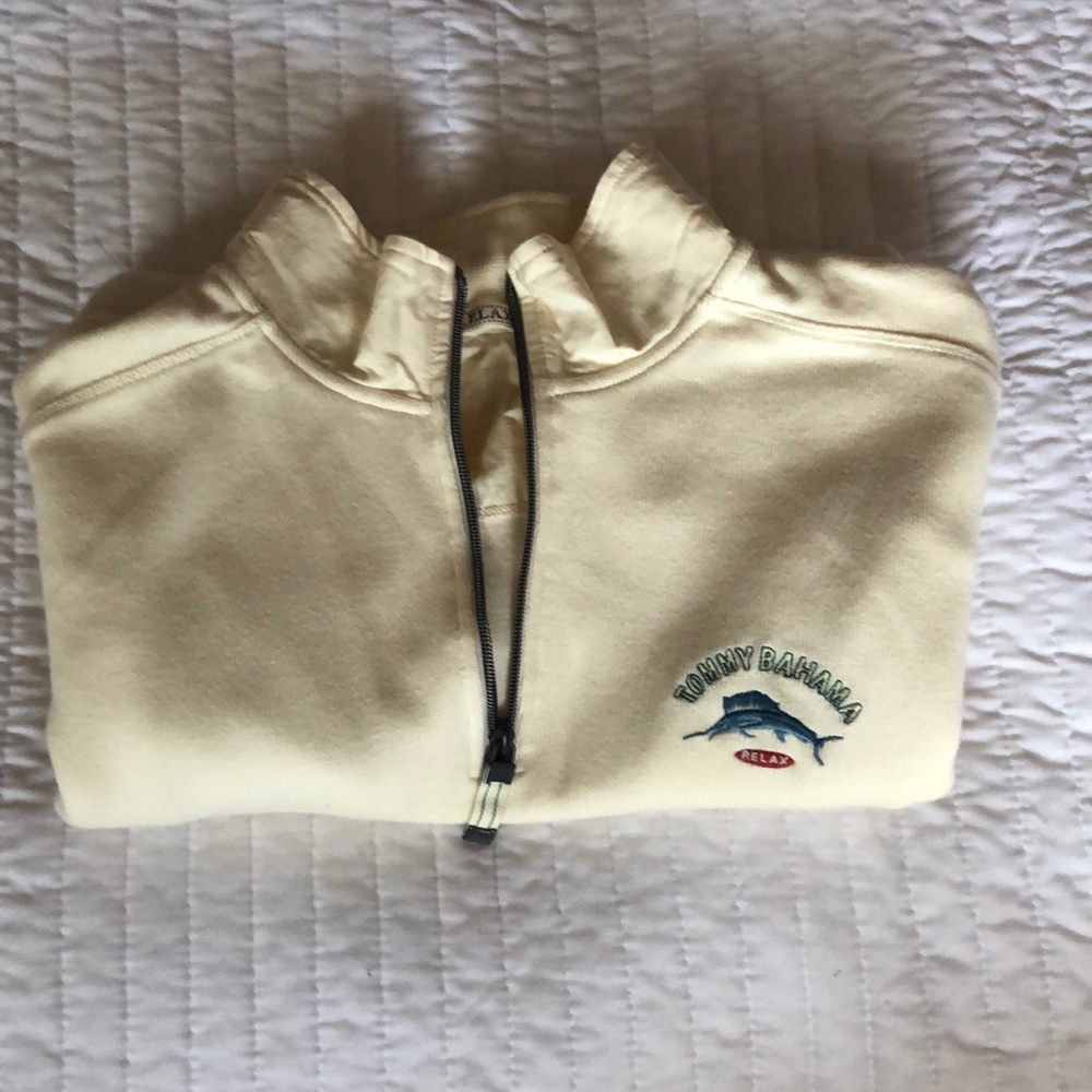 Tommy Bahama sweater 🎊😂